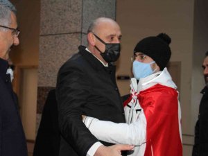 Olimpiyatlarda Mücadele Edecek Furkan Akar Alkışlarla Çin’e Uğurlandı