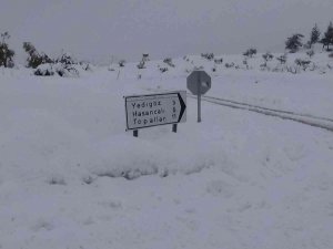 Diyaliz Hastasını Umke Ekipleri, Kapalı Köy Yolunu Aşarak Kurtardı