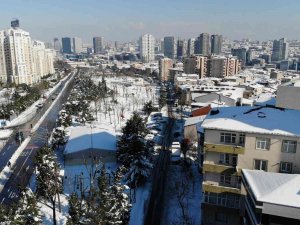 Küçükçekmece’de Semt Pazarı Kar Nedeniyle Kurulamadı