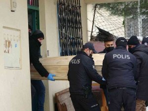Sultanbeyli’de Annesini Öldüren Şizofren Şahsın Akrabaları Konuştu