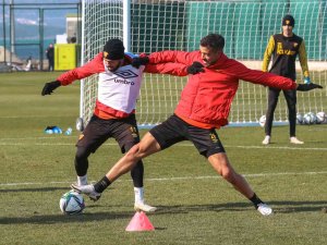 Göztepe, Altay Maçı Hazırlıklarını Sürdürüyor