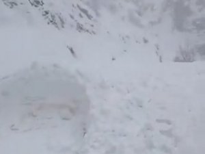 Tunceli’de Çığ Nedeniyle 2 Yol Kapatıldı