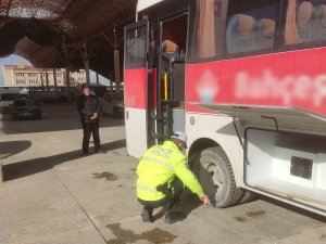 Burdur’da 37 Araca Ceza Kesildi, 13 Araç Trafikten Men Edildi