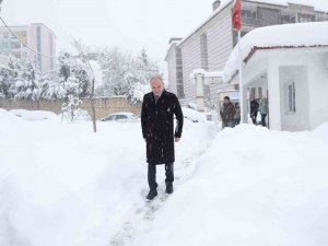 Başkan Özlü’nün Ziyaretlerine Kar Engel Olmuyor