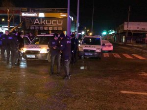 D-100’de Polis Otosu İle Otomobil Çarpıştı: 1’i Polis 5 Yaralı