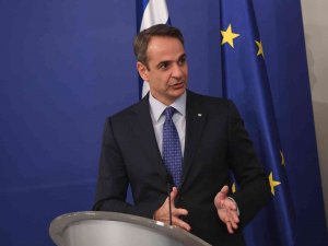 Yunanistan’da Kar Fırtınası Sonrası Miçotakis’ten Özür