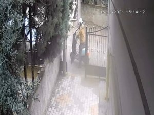 Motosikletli Demir Kapı Hırsızı Yakayı Ele Verdi