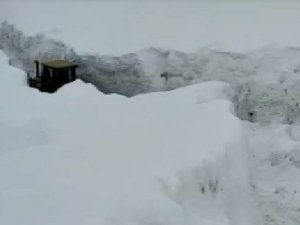 3 Günde Açılan 1,5 Kilometrelik Yol 3 Saatte Kapandı