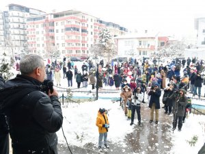 Yeşilyurt’ta Düzenlenen ‘1.kartopu Ve Kardan Adamlar Şenlikleri’ Renkli Anlara Sahne Oldu