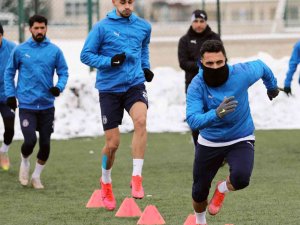 Afyonspor Olumsuz Hava Şartlarına Rağmen Hazırlıklarını Sürdürüyor
