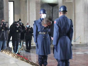 Abd’nin Yeni Büyükelçisi Flake’den Anıtkabir’e Ziyaret