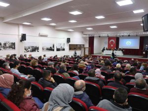 Burhaniye’de Öğrencilere Burs Desteği Devam Ediyor