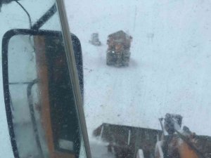 Kop Dağında Kar Ve Tipi Ulaşımı Olumsuz Etkiliyor