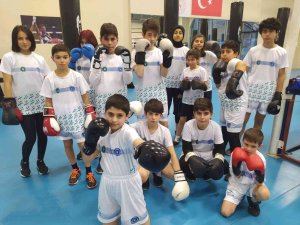 Büyükşehir Belediyesi Kış Spor Okulu’nda Çocuklar Spordan Kopmuyor