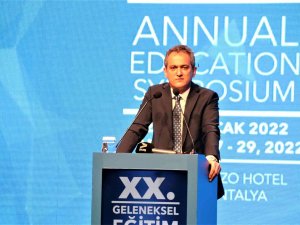 Bakan Özer: “Yüz Yüze Eğitime Devam Edeceğiz”