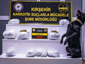 Narkotik Köpeği ’Çine’ 8 Kilo Uyuşturucu Yakaladı