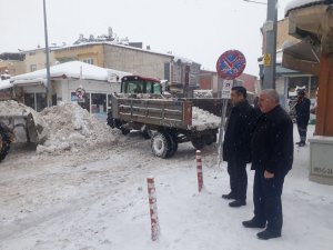 Başkan Gültekin, Kar Temizleme Çalışmalarını Takip Etti