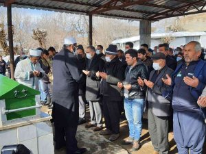 Çatının Altında Kalarak Hayatını Kaybeden Çocuk Toprağa Verildi