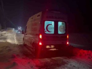 Diyarbakır’da Kapalı Yolları Açan Belediye, İki Hasta İçin Seferber Oldu