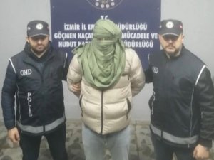 Yüzü Kapalı Olan Göçmen Kaçakçısını İki Kaşının Arasındaki Yara İzi Ele Verdi