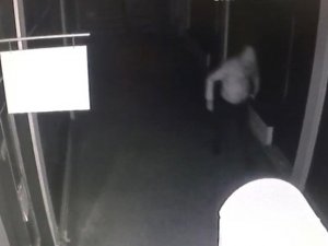Levyeyle Deponun Kilidini Kırıp 25 Bin Tl’lik Sigarayı Çaldı