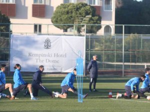 Fenerbahçe, Antalya’da Çalışmalarını Sürdürüyor