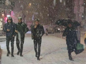 Van’da Kar Yağışı