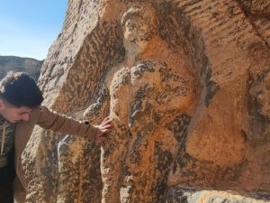 İ̇znik’te 2000 Yıllık Herkül Kabartması Tahrip Edildi