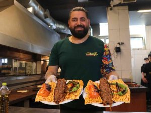 "İ̇ki Yüzlü Kebabın" Ünü Sınırları Aştı