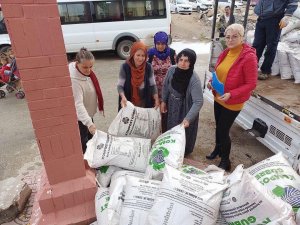 Kadın Çiftçilere Kompost Desteği