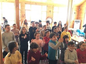 Çocuk Korosunun Minik Üyeleri Ilgaz Dağı’nda Karın Tadını Çıkardı