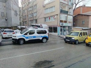 Bursa’da Otobüse Kartopu Atan Çocukları Kovalayan Otobüs Şoförü Bıçaklandı