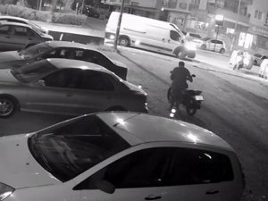 54 Suç Kaydı Bulunan Şahıs Motosiklet Çalarken Yakayı Ele Verdi