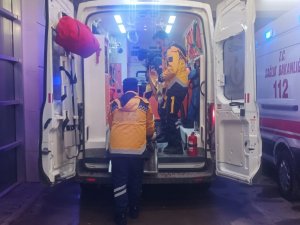 Buzlu Yolda Motosiklet Devrildi: 1 Yaralı