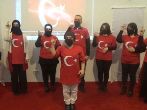 Sağlık Çalışanları Engelleri Kaldırmak İçin İşaret Dili Öğrendi