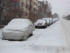 Erzurum’da Yapılan Çığ Uyarısı Sonrası Yüksek Kesimlerde Tipi Etkili Oluyor