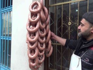 Siirt’te Doğal Kasap Sucuklarına İlgi Artıyor