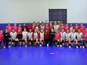 Konyaaltı İ̇zmir’de Galibiyet Arıyor
