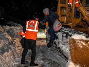 Kardan Dolayı 4 Gündür Maden Ocağında Mahsur Kalan Madenci Kurtarıldı