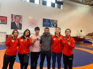 Kaş Belediyesi Güreş Takımı Antalya’da 4 Birincilik Aldı