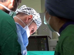 Karaciğeri Büyütüldü, Hayata Tutundu