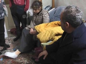 Ayakları Kangren Olmak Üzere Bulunan Genç Kız Ölümden Kurtarıldı