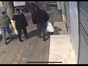 Vatandaşların Altın Ve Paralarını Alan Kuyumcu Kardeşlerin Kaçış Anı Kamerada