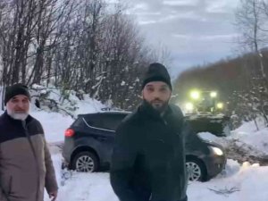 Karda Mahsur Kalan Vatandaşların İmdadına Büyükşehir Belediyesi Yetişti