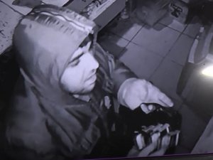 8 Dakikada 25 Bin Liralık Sigarayı Böyle Çaldı