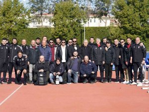 Beşiktaş Teknik Ekibi, Basın Mensuplarıyla Aynı Karede!