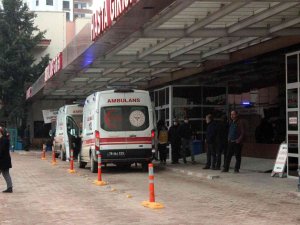 Suriye’de Trafik Kazasında Yaralanan Sağlık Çalışanları Türkiye’ye Getirildi