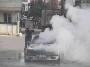 Seyir Halindeki Otomobil Alev Alev Yandı