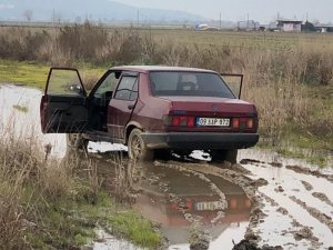 Otomobil Hırsızları Polisten Kaçamadı