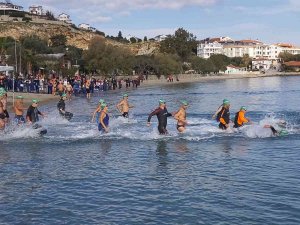 Datça’da ’16. Açık Deniz Kış Yüzme Maratonu’ Düzenlendi